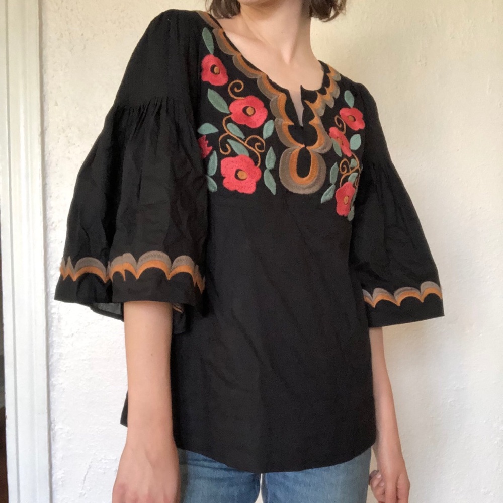 Vintage Embroidered Bell-Sleeved Tunic
